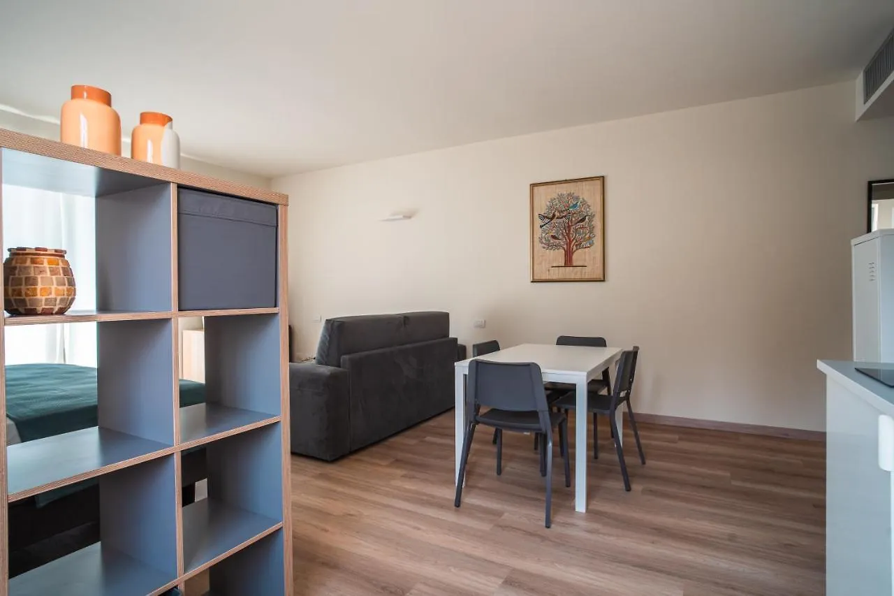 Hamsa Apartments Akasha Bilocale Moderno San Pietro in Cariano Italy